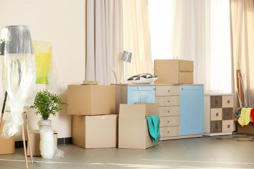 Short-term storage units in Southgate for flexible household and business needs